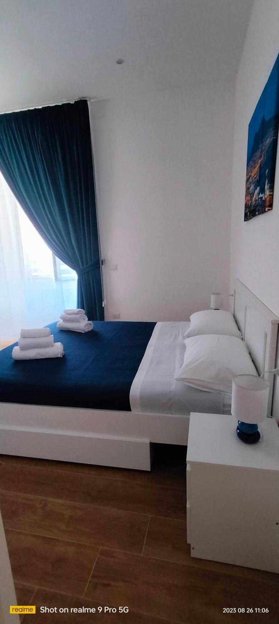 Le Follie Parthenopee Bed & Breakfast Napoli Eksteriør bilde